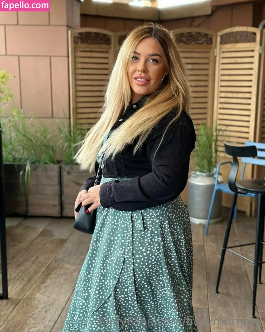 fierymommy Onlyfans Photo Gallery 