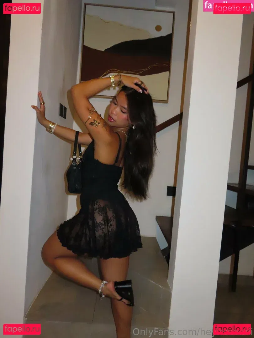 heyitsnamii Onlyfans Photo Gallery 