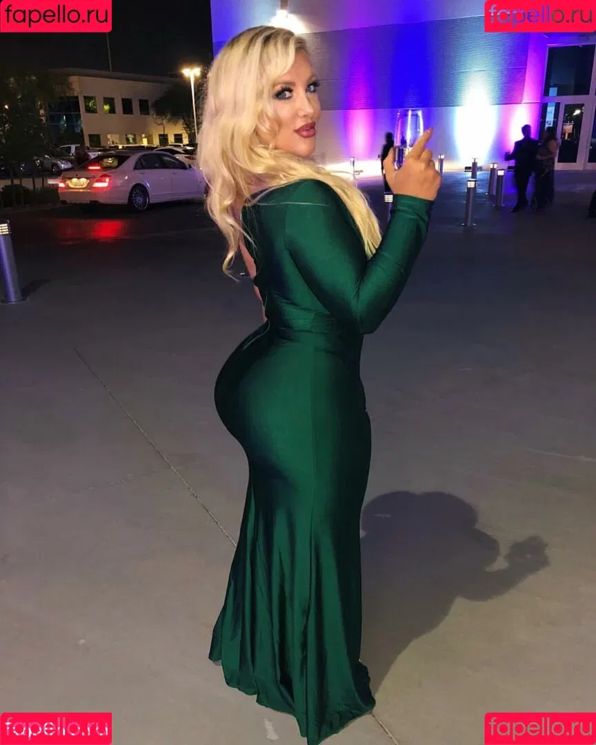Taya Christian Onlyfans Photo Gallery 