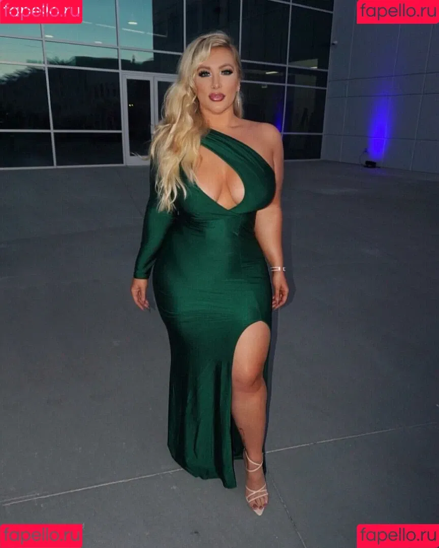 Taya Christian Onlyfans Photo Gallery 