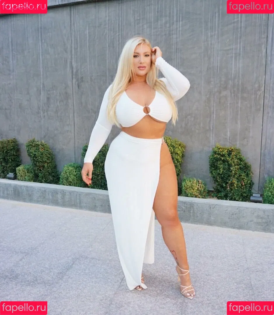 Taya Christian Onlyfans Photo Gallery 