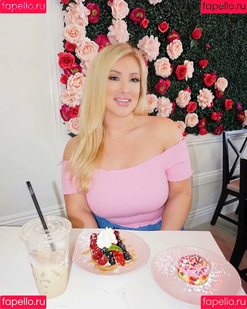 Taya Christian Onlyfans Photo Gallery 