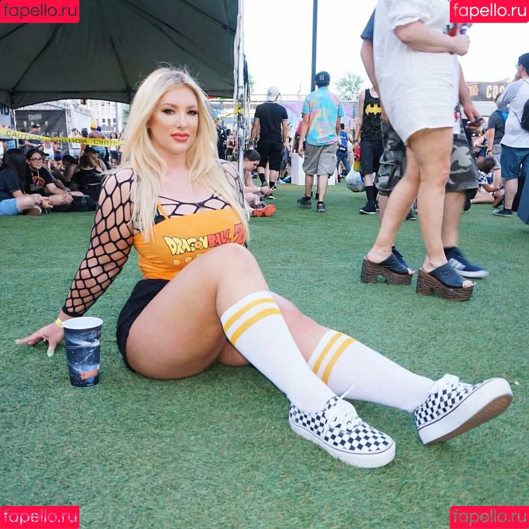 Taya Christian Onlyfans Photo Gallery 