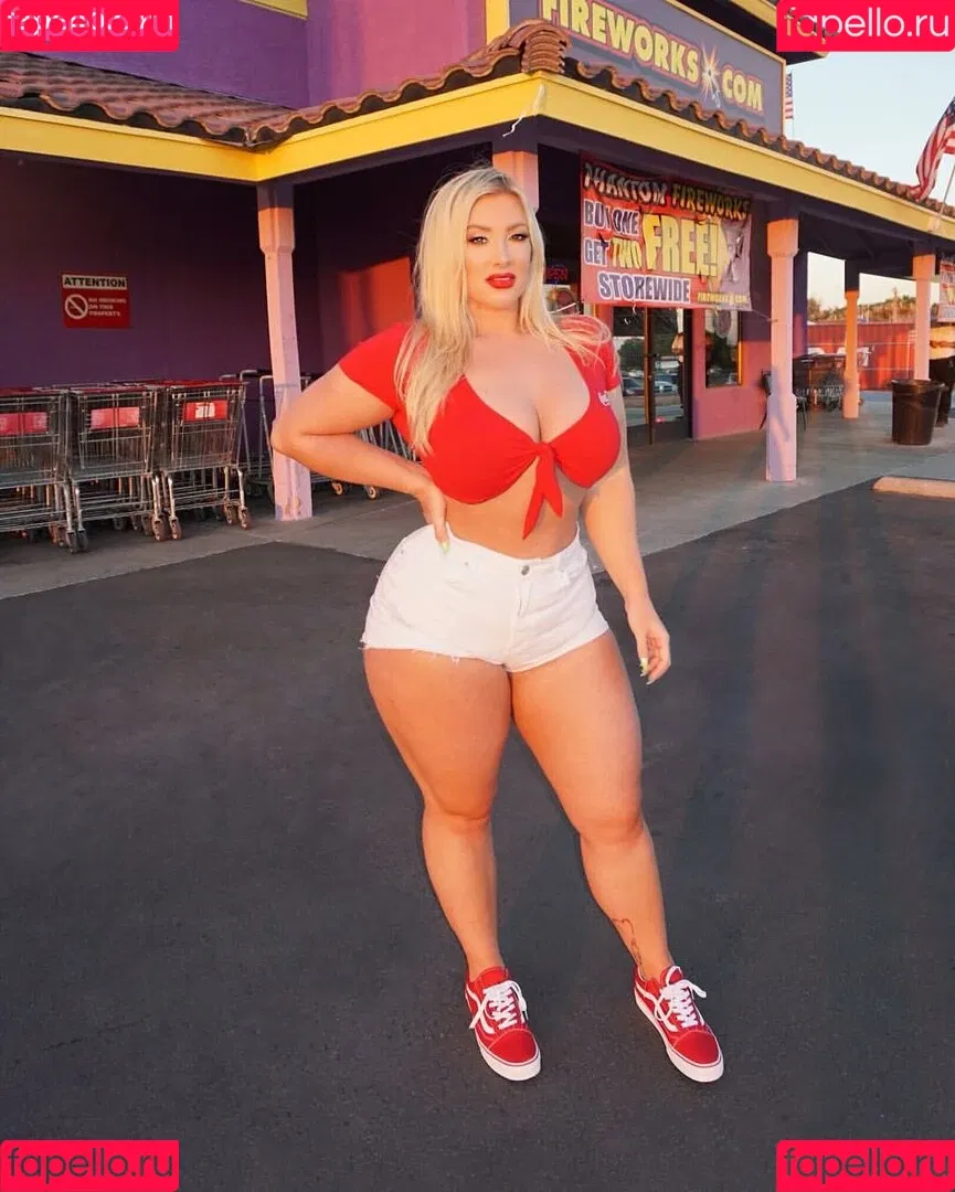 Taya Christian Onlyfans Photo Gallery 