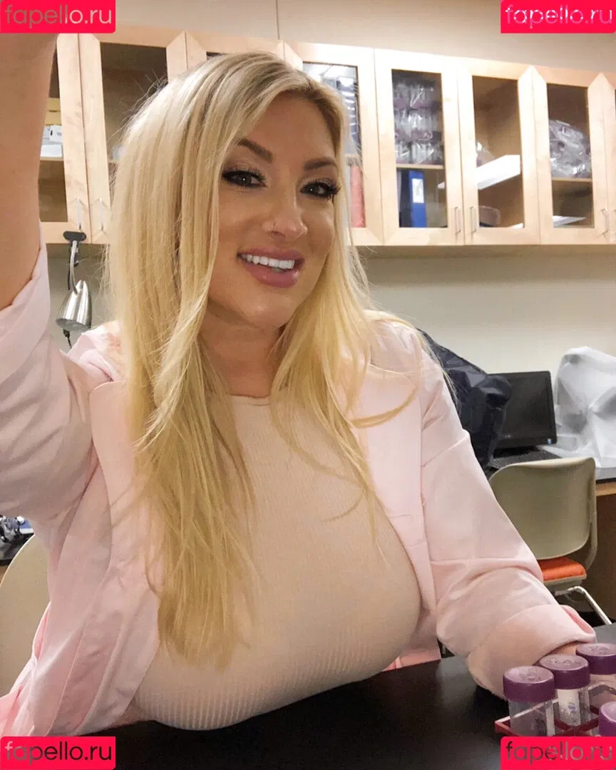 Taya Christian Onlyfans Photo Gallery 