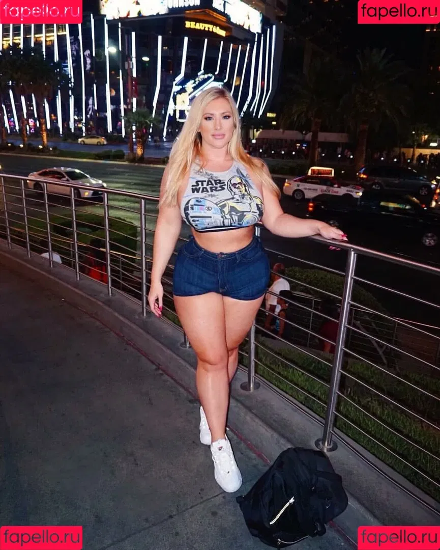 Taya Christian Onlyfans Photo Gallery 