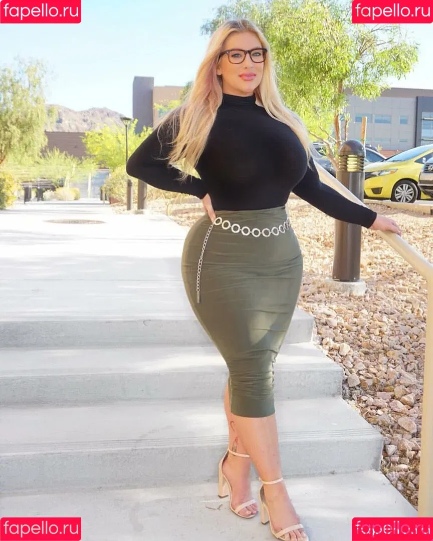 Taya Christian Onlyfans Photo Gallery 