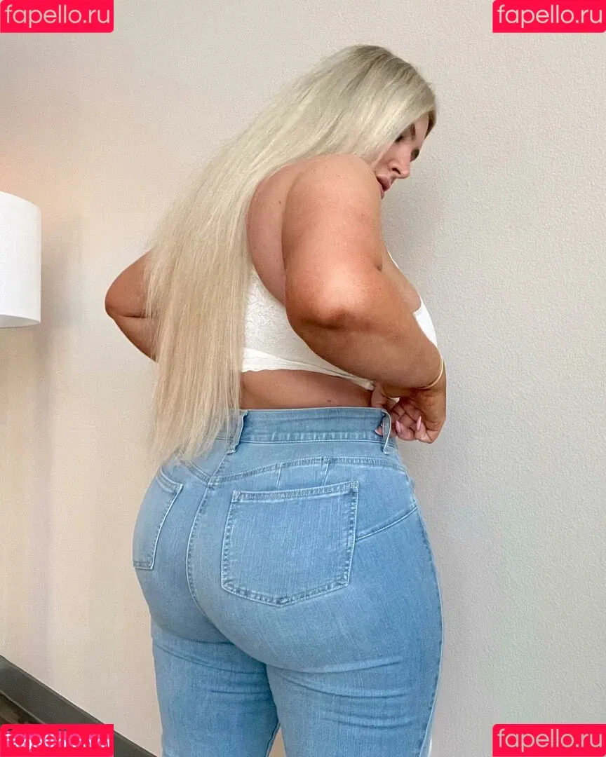 Taya Christian Onlyfans Photo Gallery 