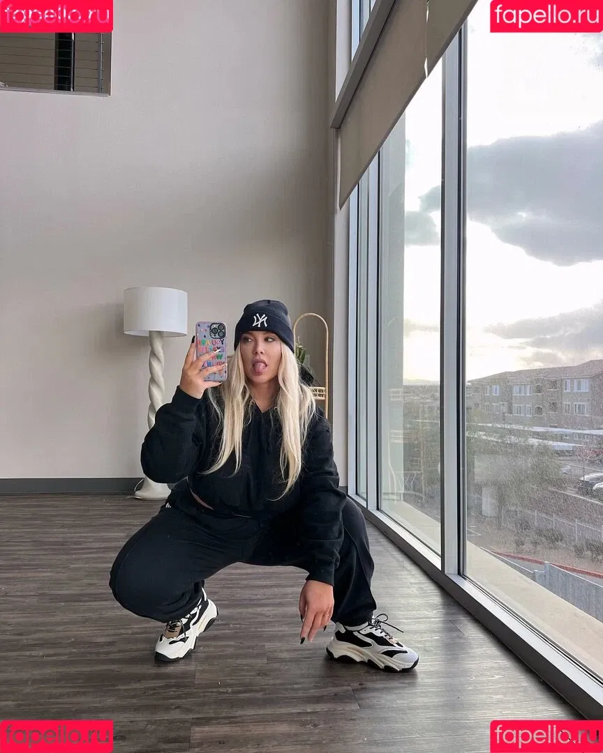 Taya Christian Onlyfans Photo Gallery 