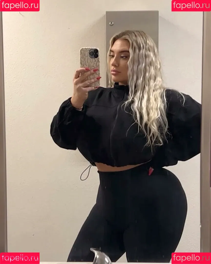 Taya Christian Onlyfans Photo Gallery 