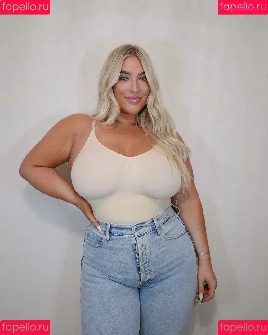 Taya Christian Onlyfans Photo Gallery 