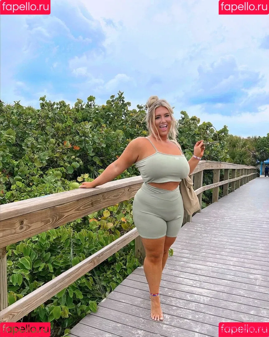 Taya Christian Onlyfans Photo Gallery 