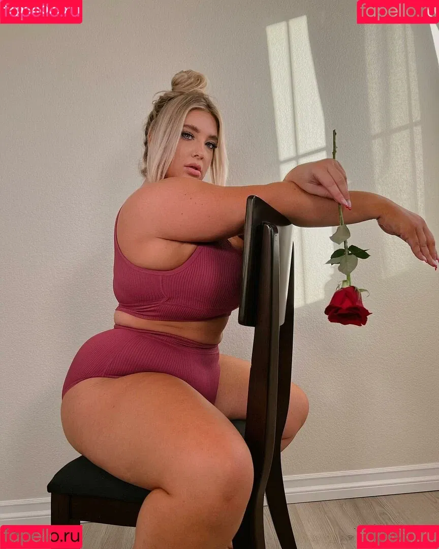 Taya Christian Onlyfans Photo Gallery 