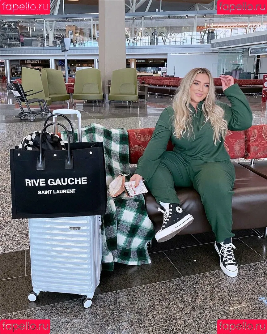 Taya Christian Onlyfans Photo Gallery 