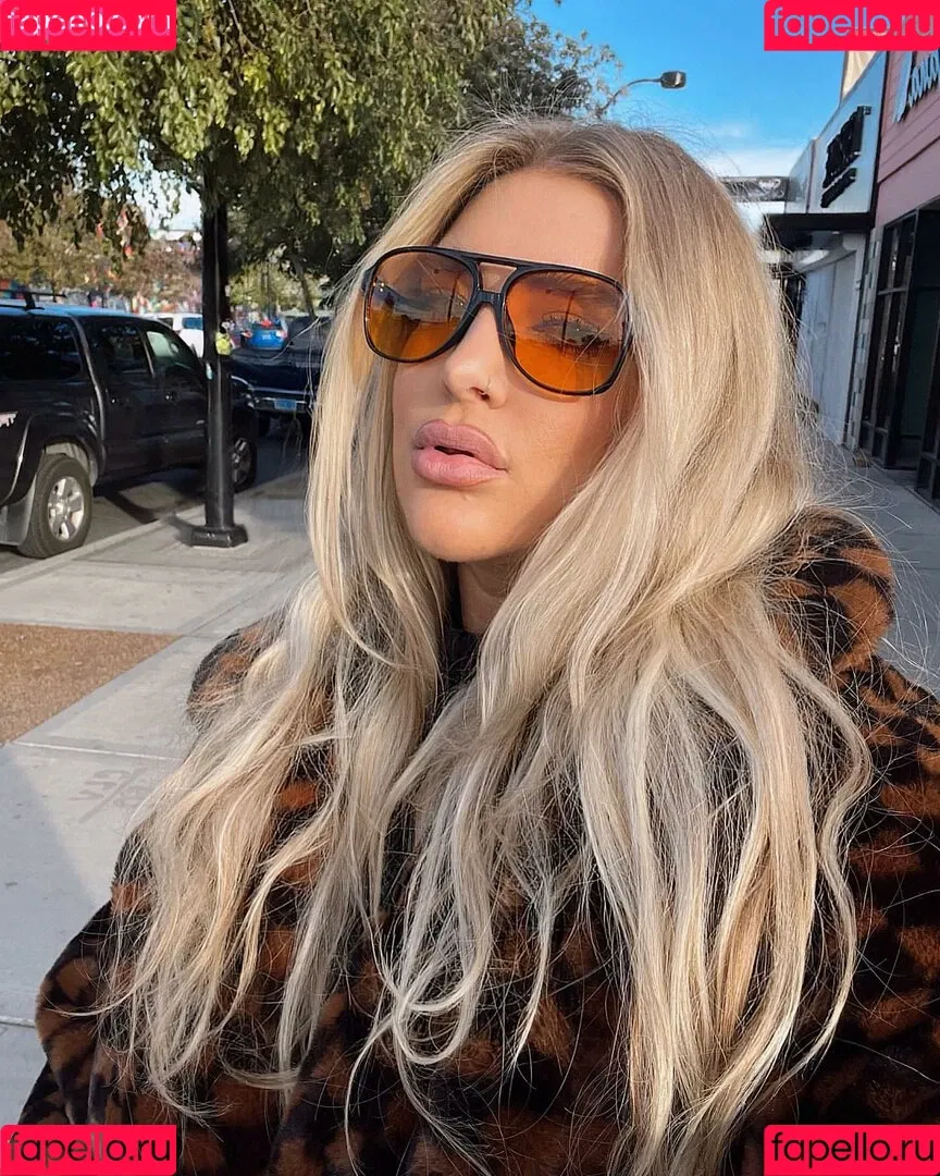 Taya Christian Onlyfans Photo Gallery 