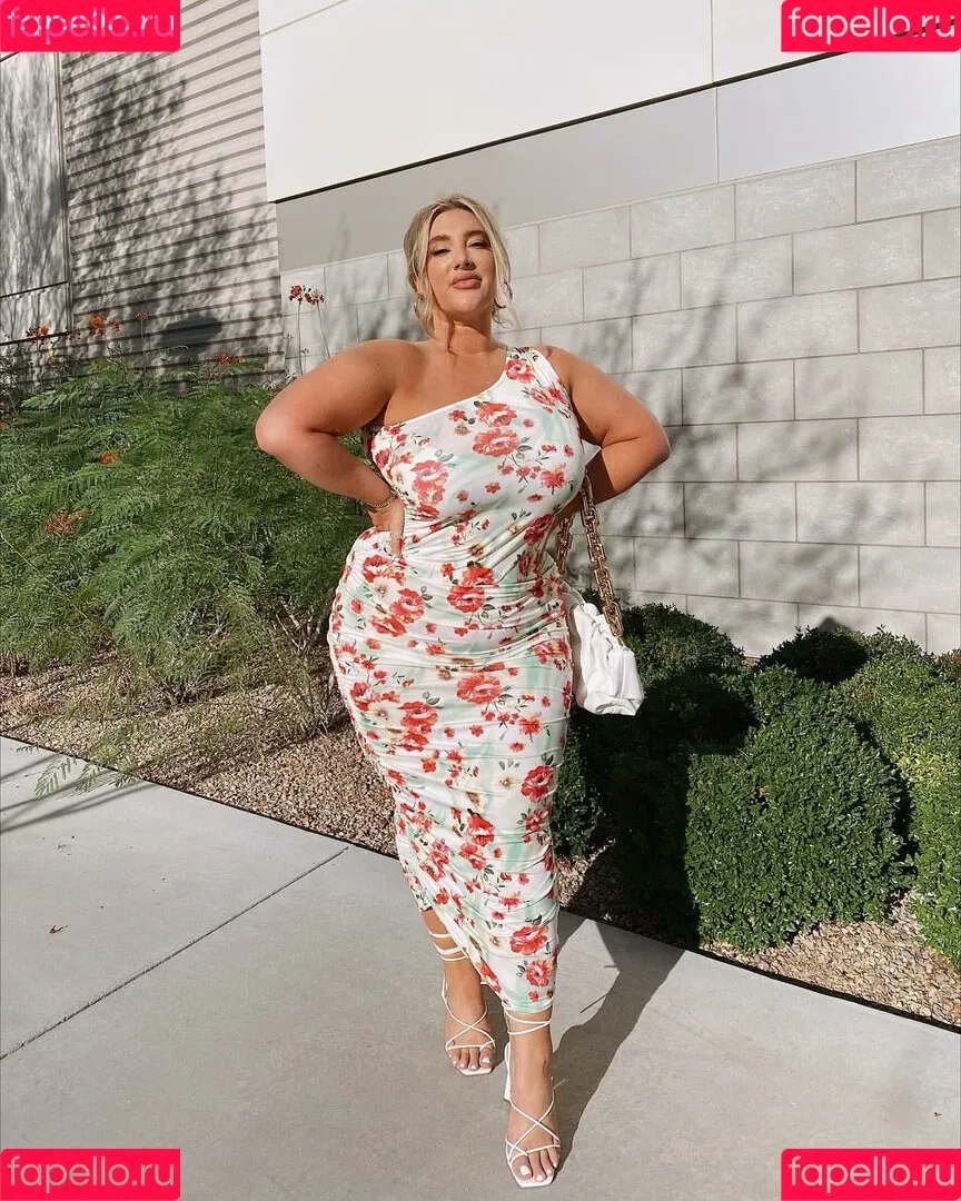 Taya Christian Onlyfans Photo Gallery 