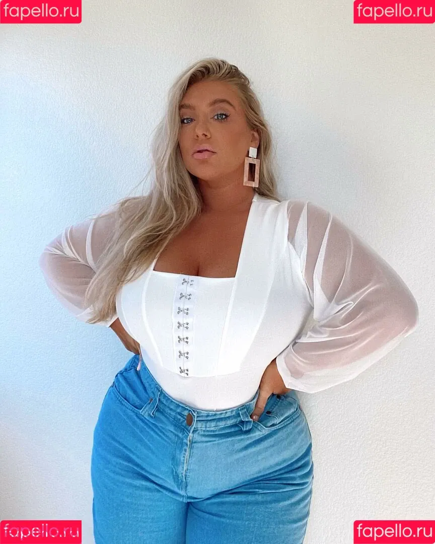 Taya Christian Onlyfans Photo Gallery 