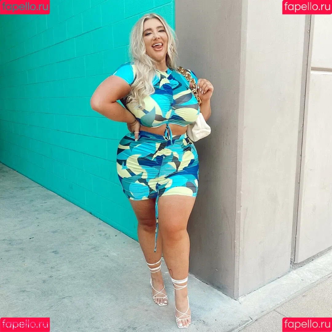 Taya Christian Onlyfans Photo Gallery 