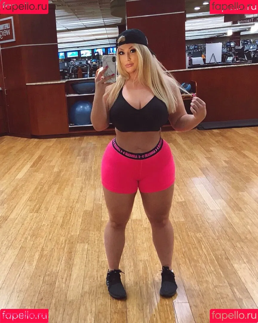 Taya Christian Onlyfans Photo Gallery 