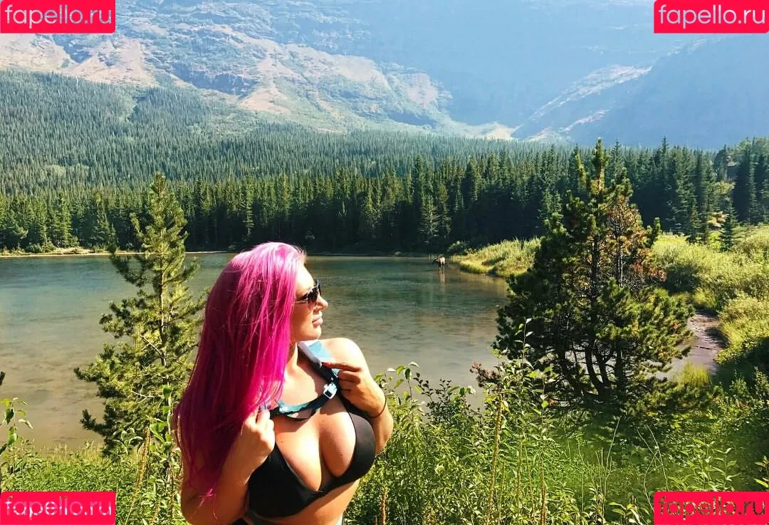 Taya Christian Onlyfans Photo Gallery 