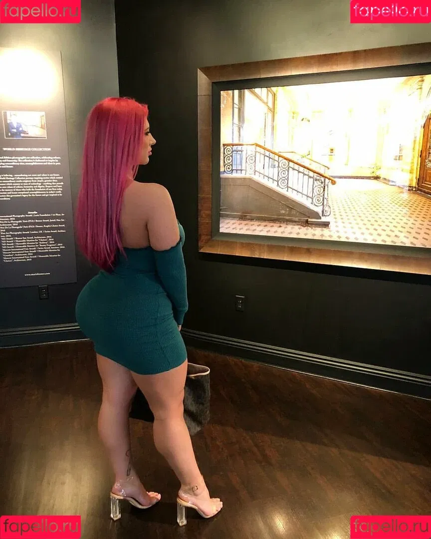 Taya Christian Onlyfans Photo Gallery 