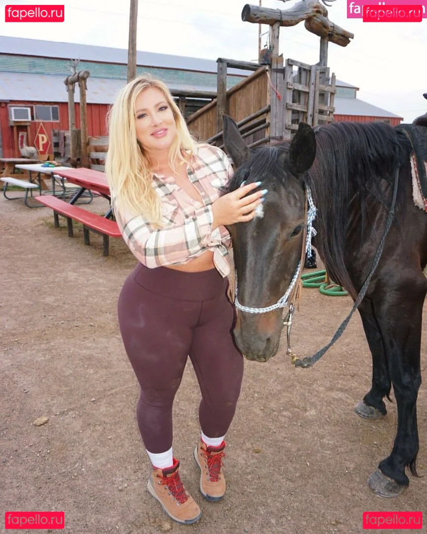 Taya Christian Onlyfans Photo Gallery 