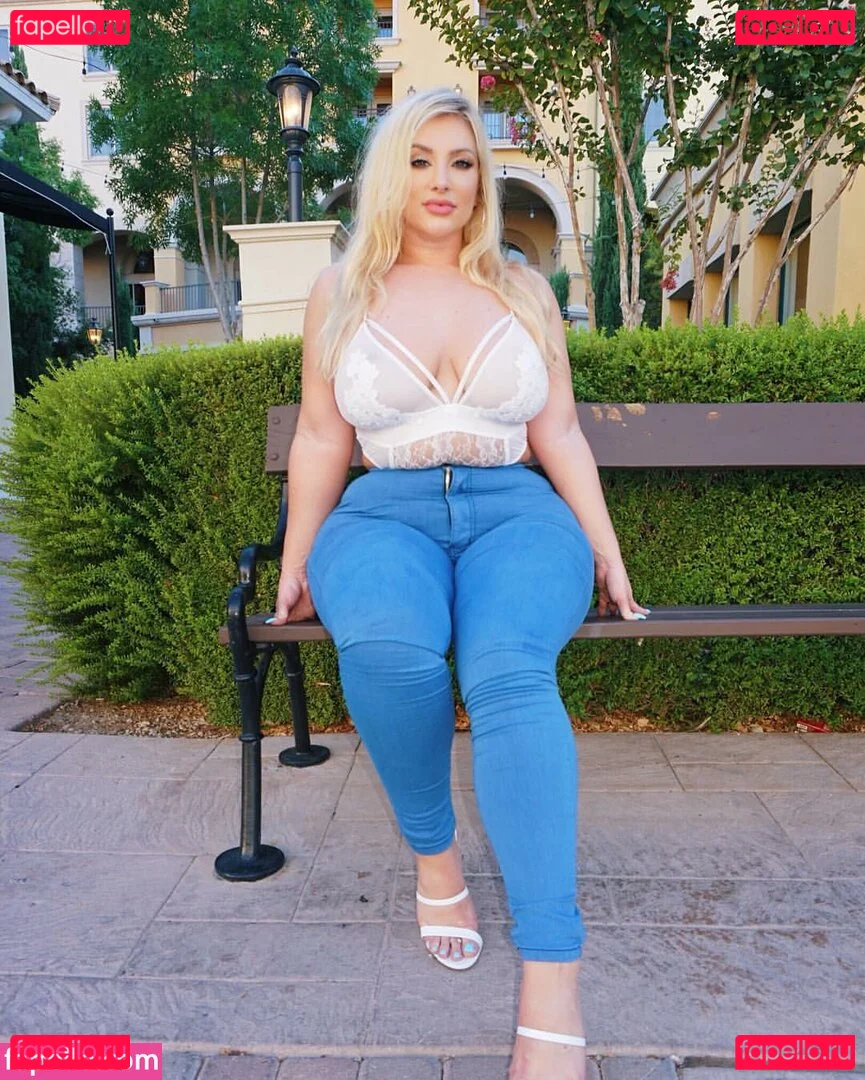 Taya Christian Onlyfans Photo Gallery 