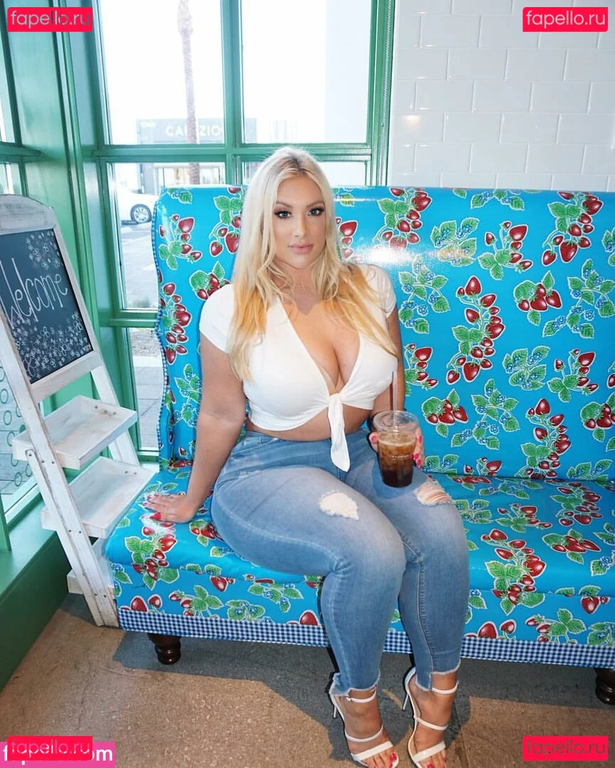 Taya Christian Onlyfans Photo Gallery 