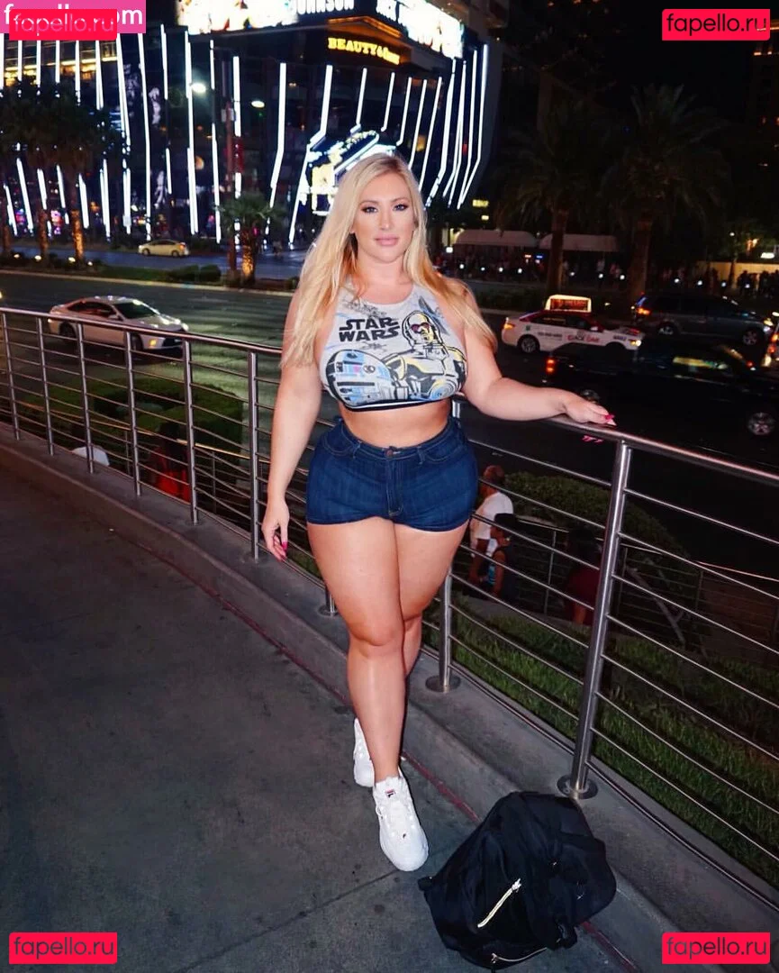 Taya Christian Onlyfans Photo Gallery 