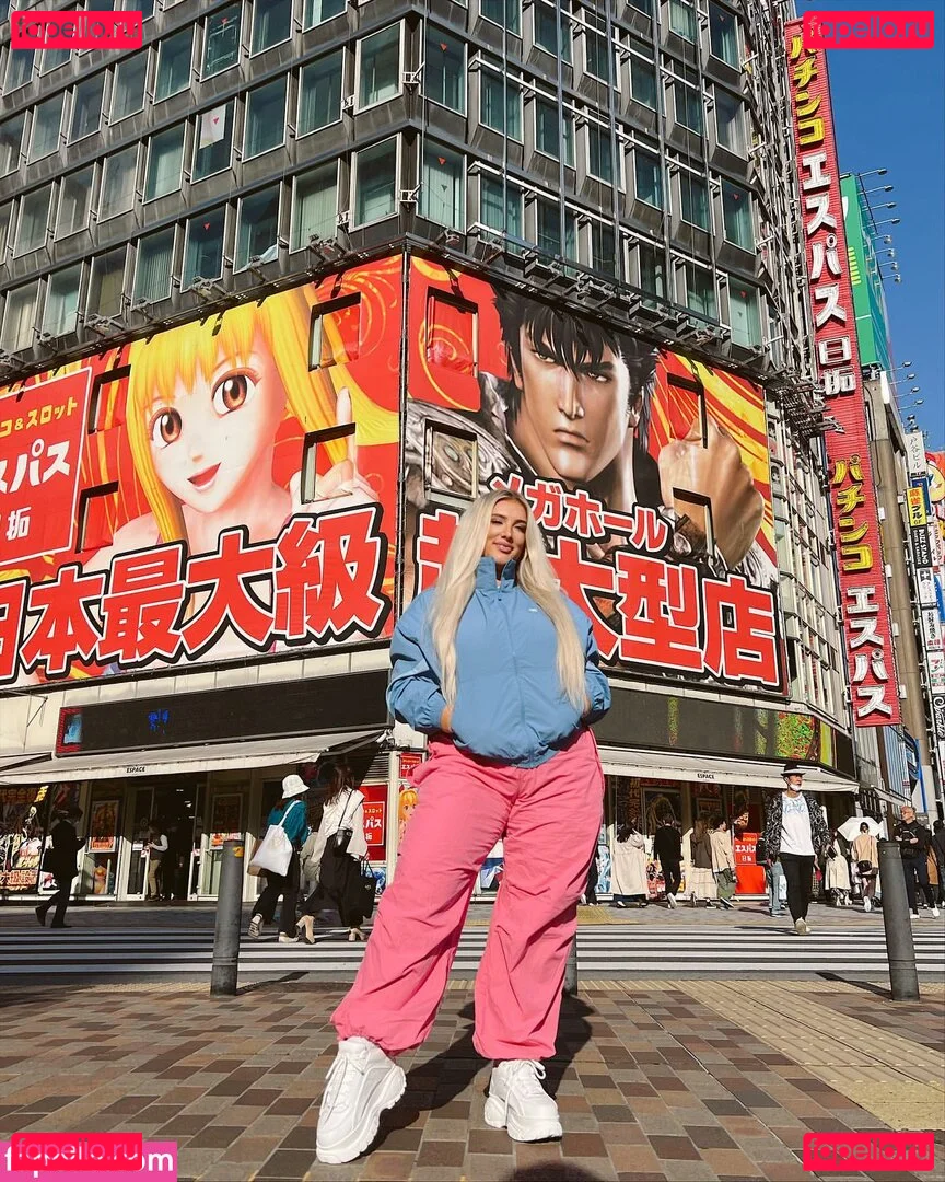 Taya Christian Onlyfans Photo Gallery 