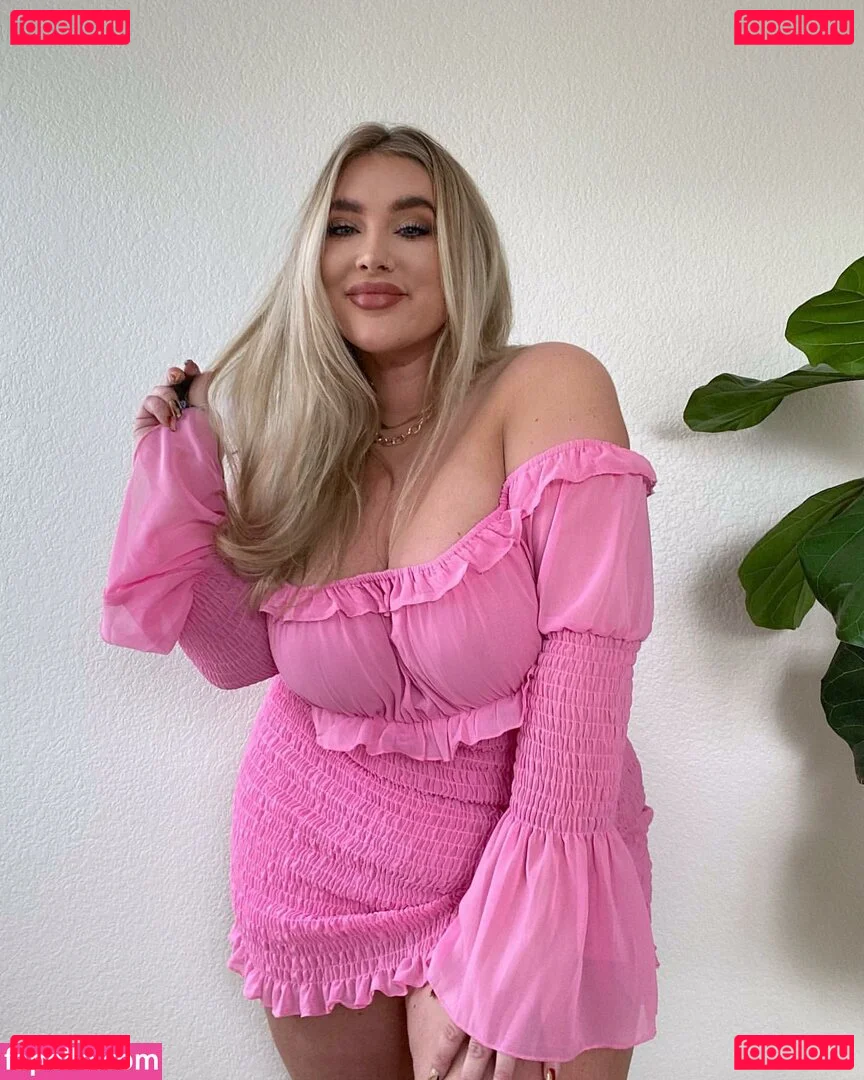 Taya Christian Onlyfans Photo Gallery 