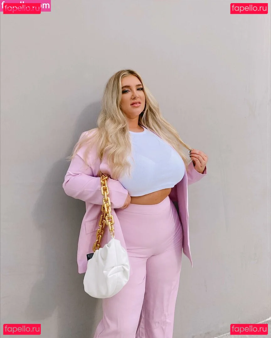 Taya Christian Onlyfans Photo Gallery 