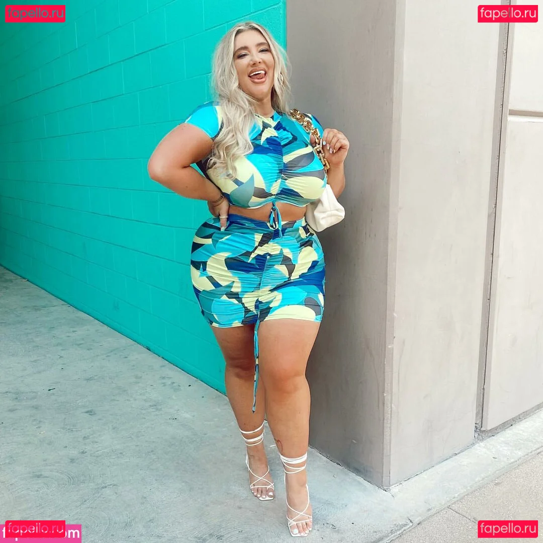 Taya Christian Onlyfans Photo Gallery 