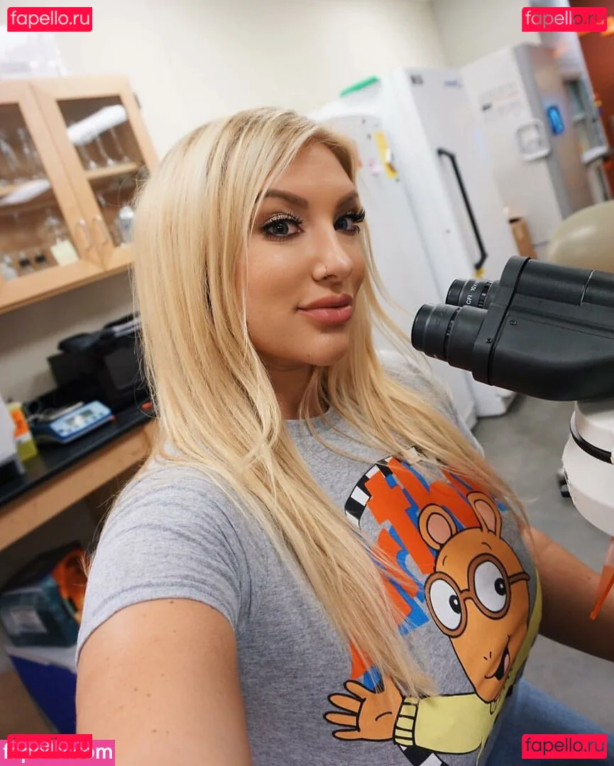 Taya Christian Onlyfans Photo Gallery 