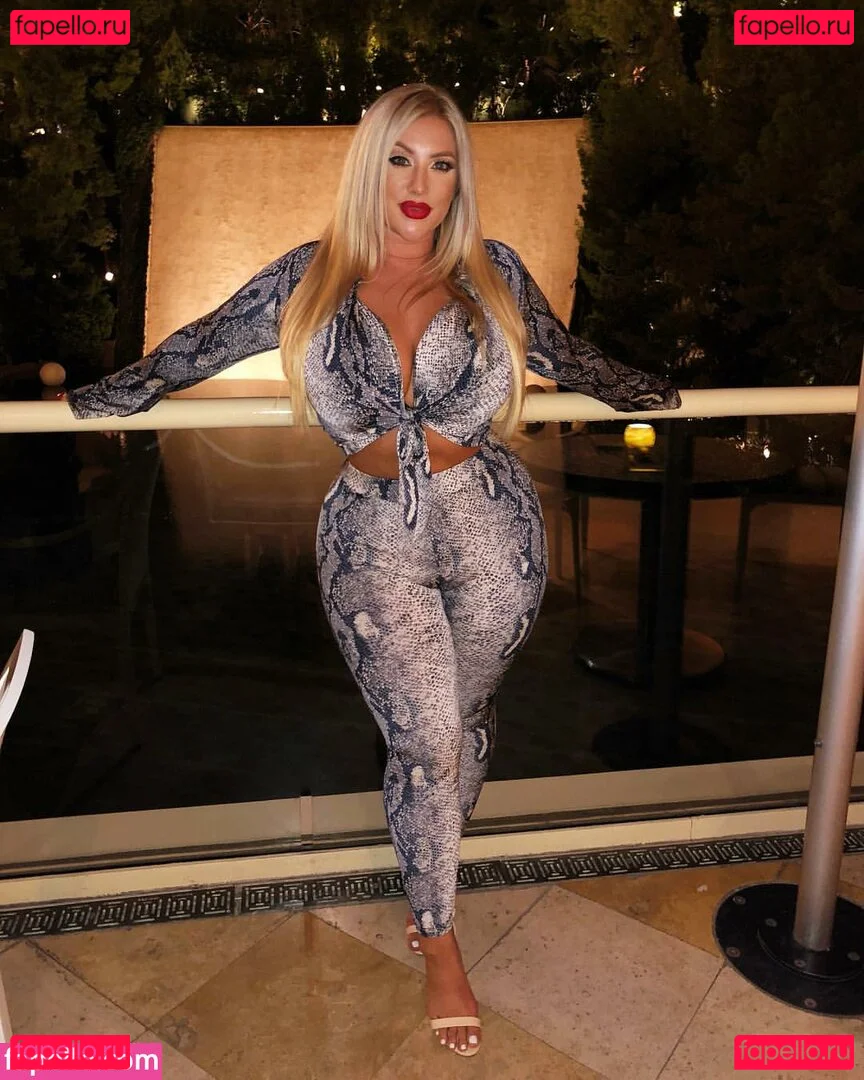 Taya Christian Onlyfans Photo Gallery 