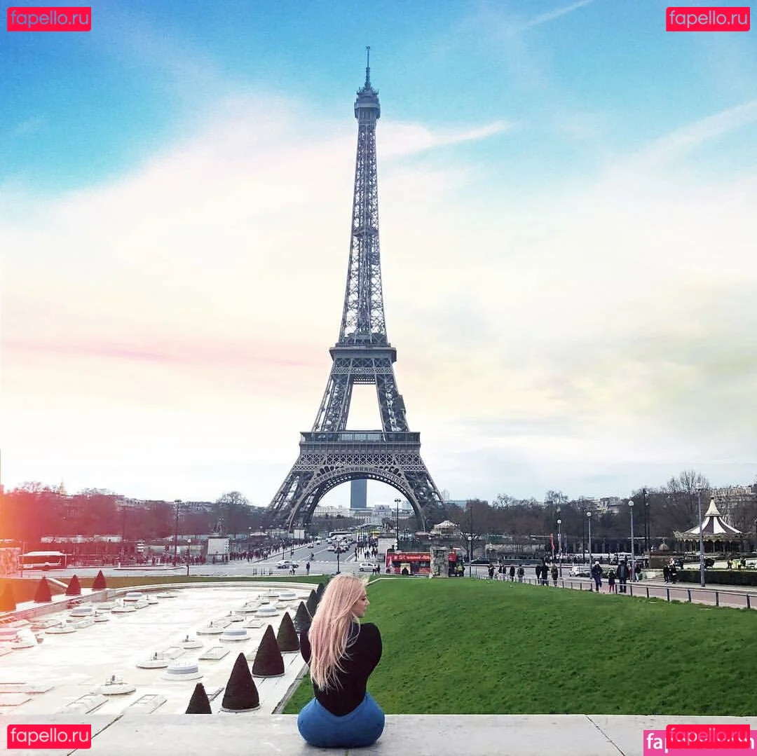 Taya Christian Onlyfans Photo Gallery 