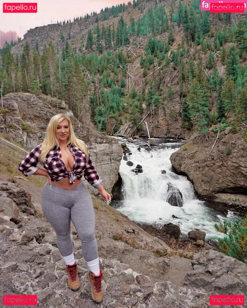 Taya Christian Onlyfans Photo Gallery 