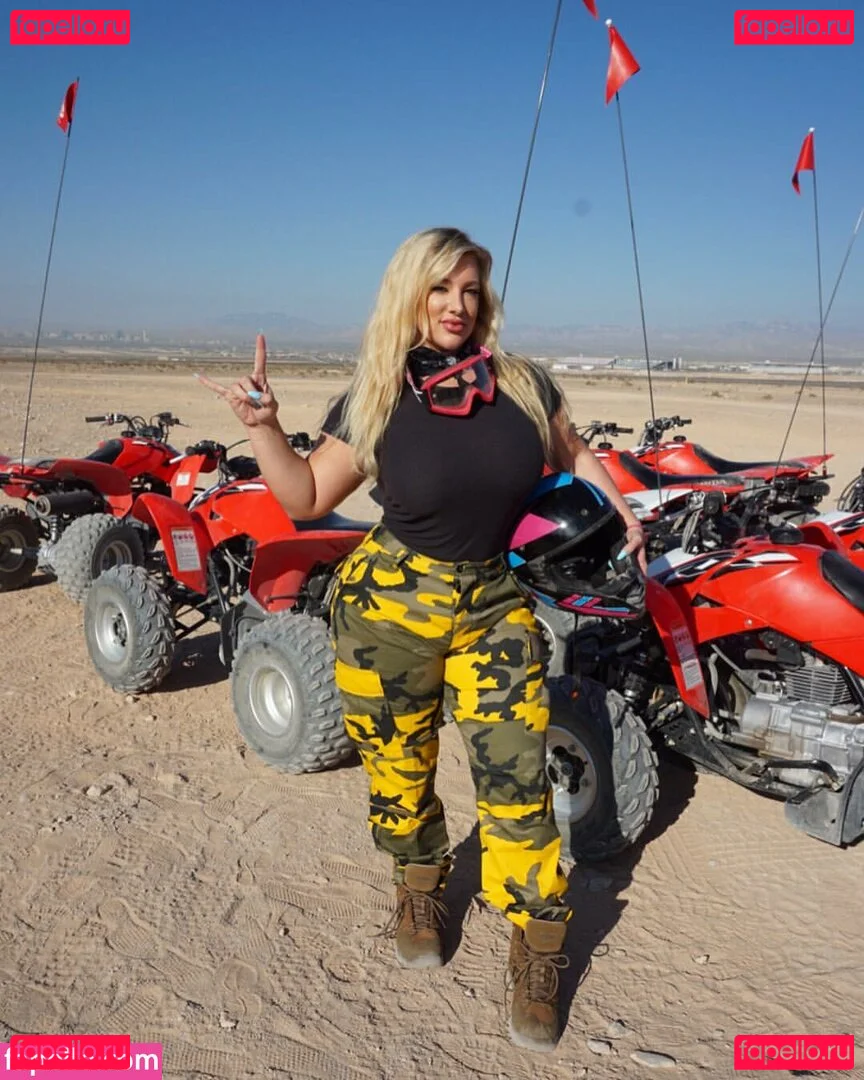 Taya Christian Onlyfans Photo Gallery 