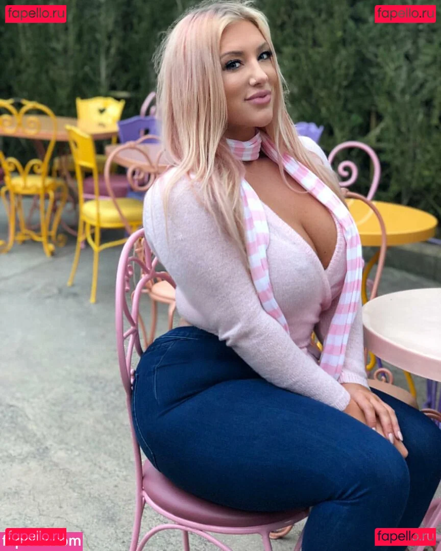 Taya Christian Onlyfans Photo Gallery 