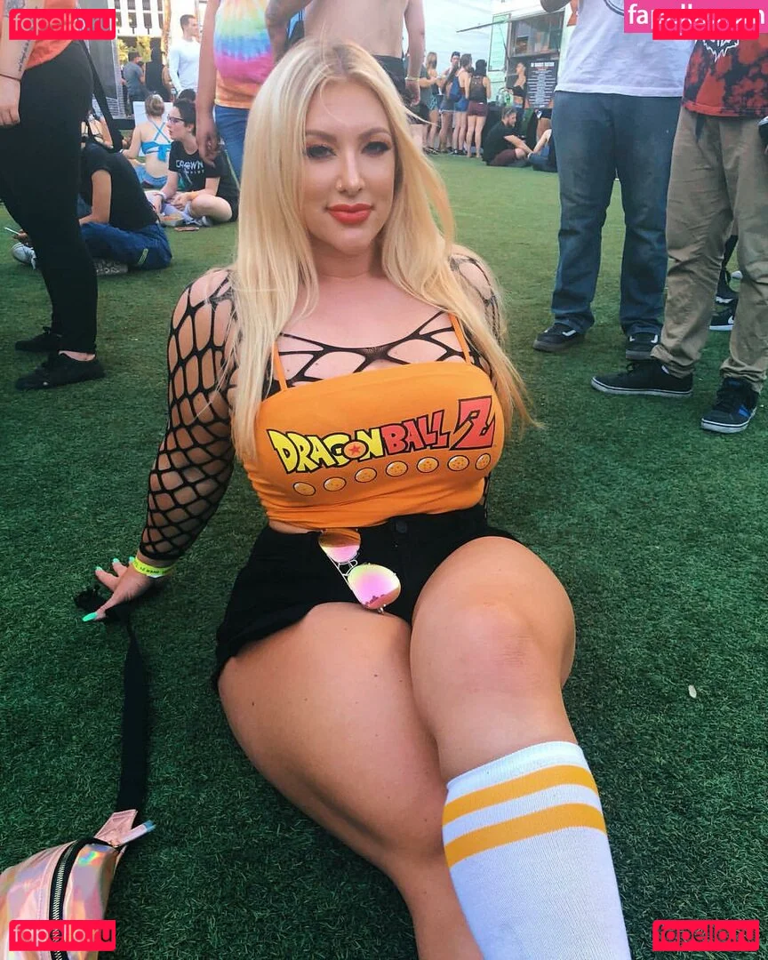 Taya Christian Onlyfans Photo Gallery 