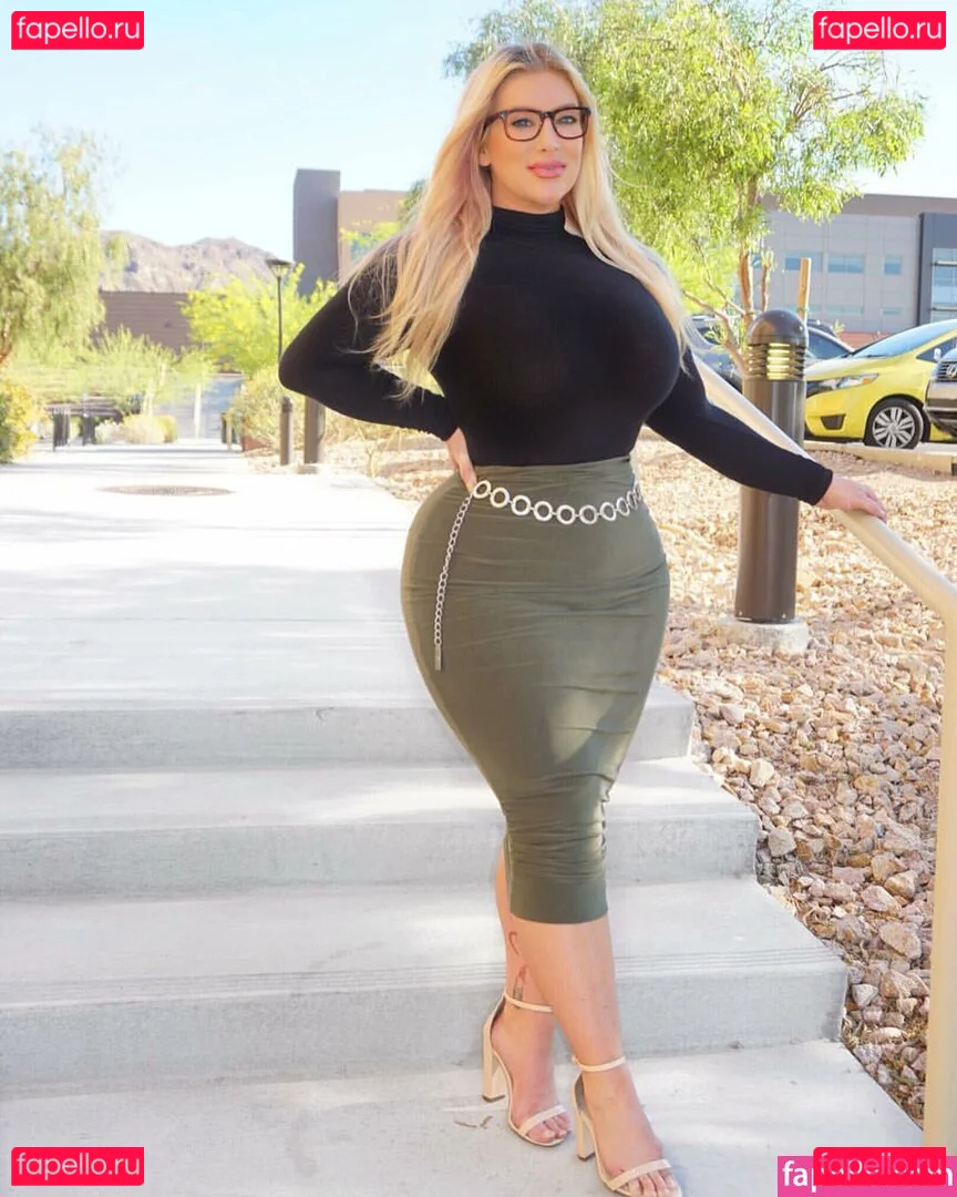 Taya Christian Onlyfans Photo Gallery 