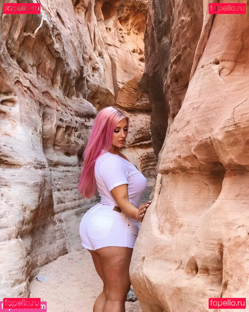 Taya Christian Onlyfans Photo Gallery 