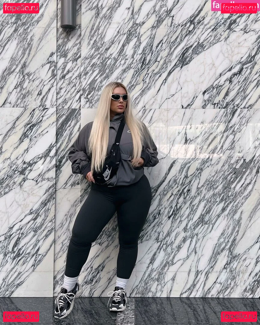 Taya Christian Onlyfans Photo Gallery 