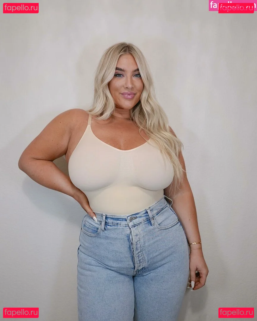 Taya Christian Onlyfans Photo Gallery 