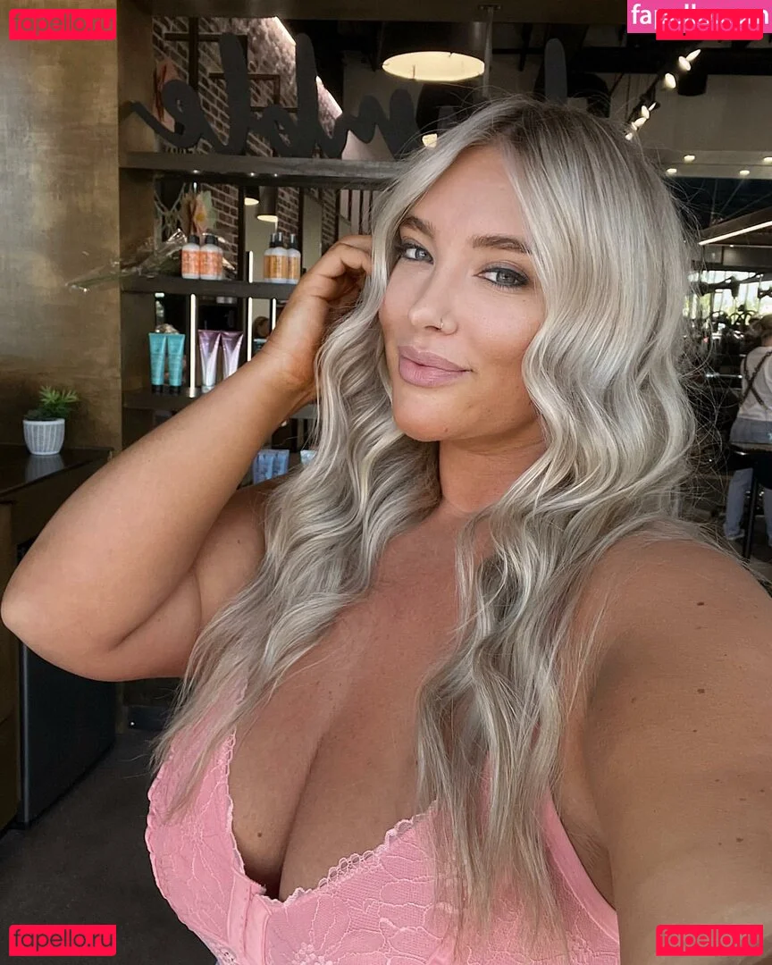 Taya Christian Onlyfans Photo Gallery 