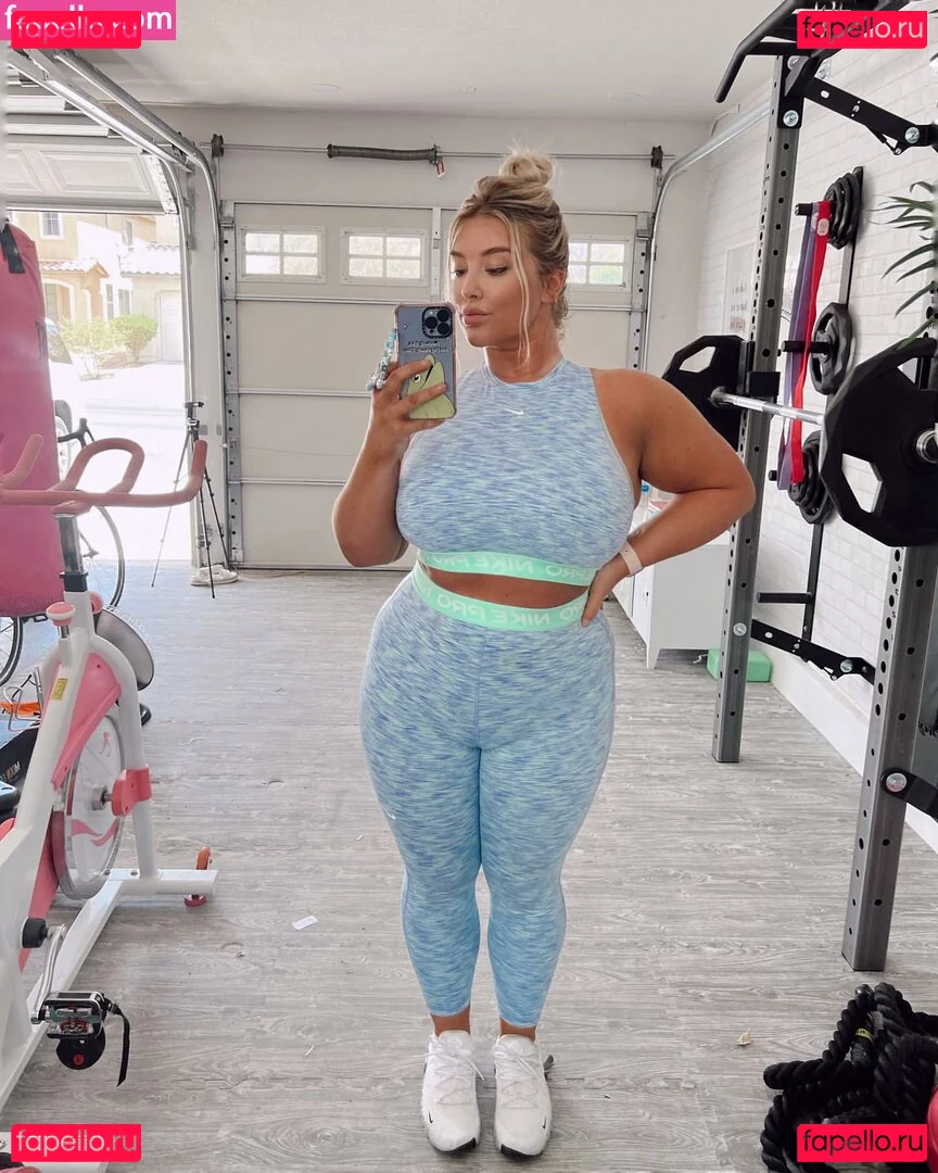 Taya Christian Onlyfans Photo Gallery 