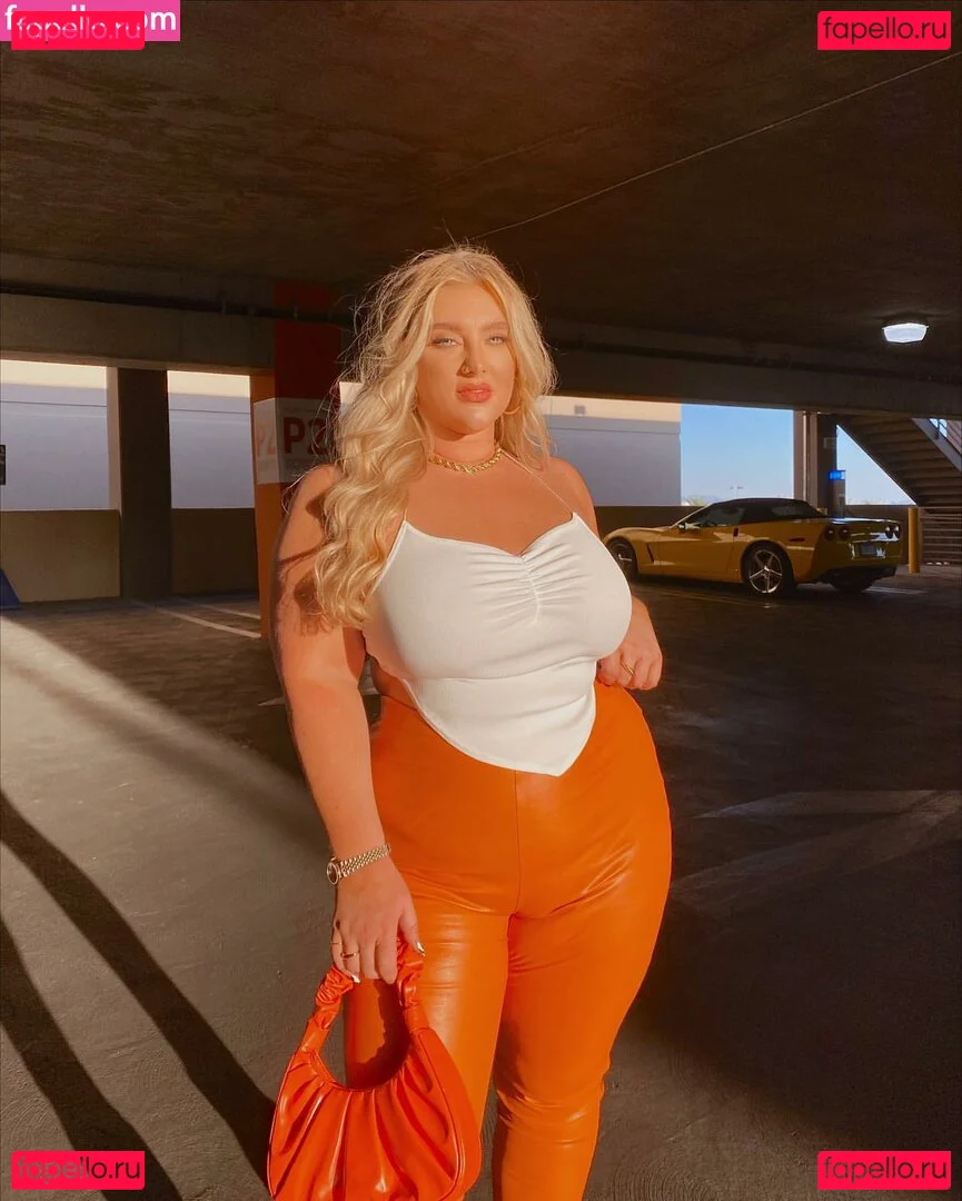 Taya Christian Onlyfans Photo Gallery 