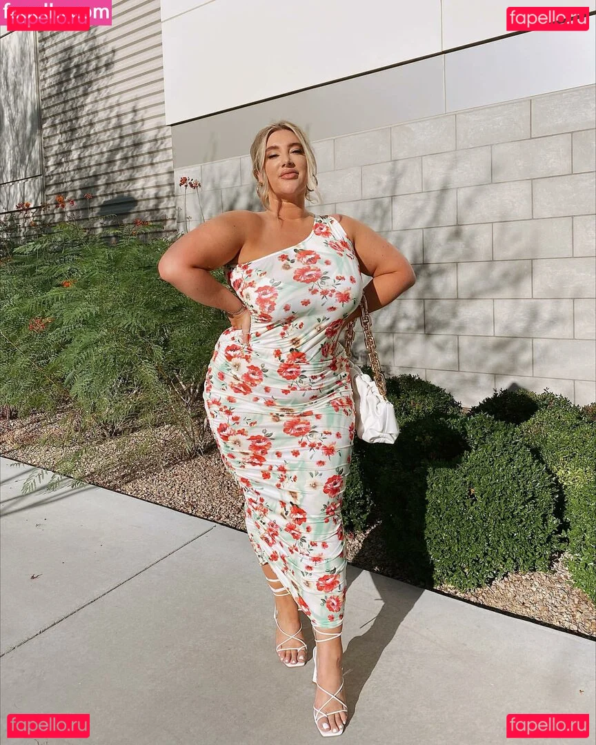 Taya Christian Onlyfans Photo Gallery 