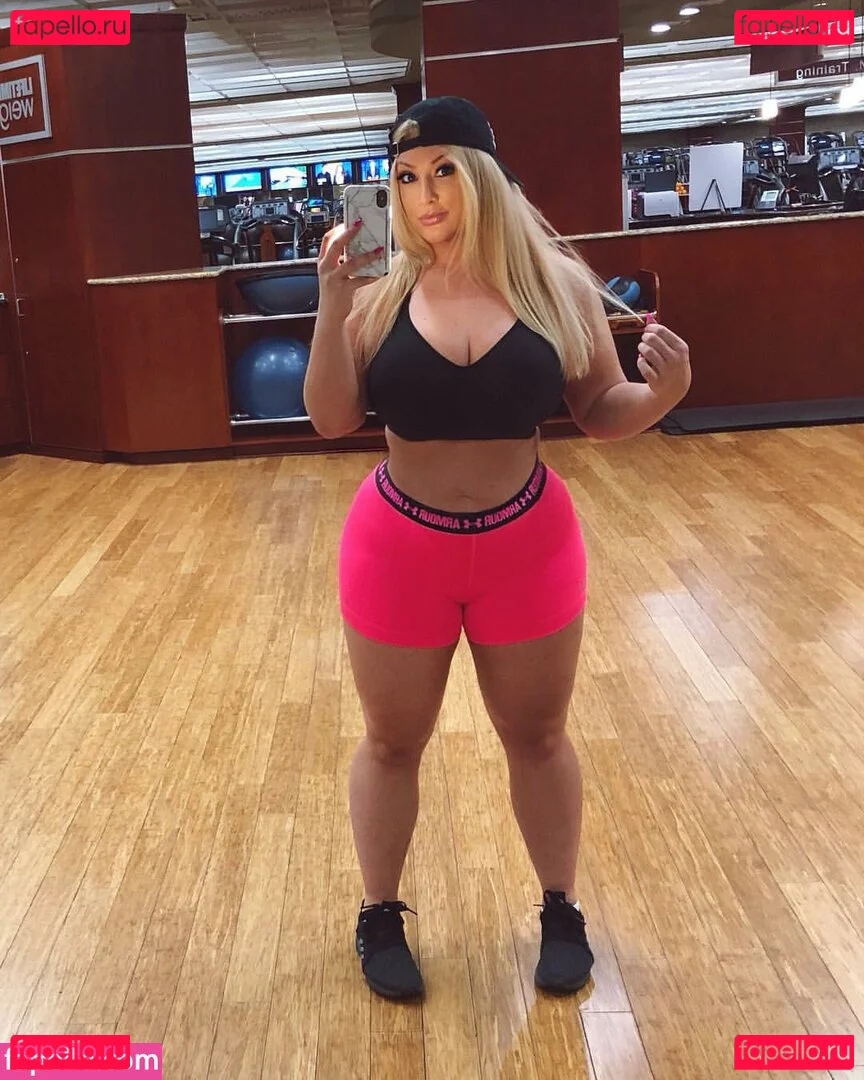 Taya Christian Onlyfans Photo Gallery 