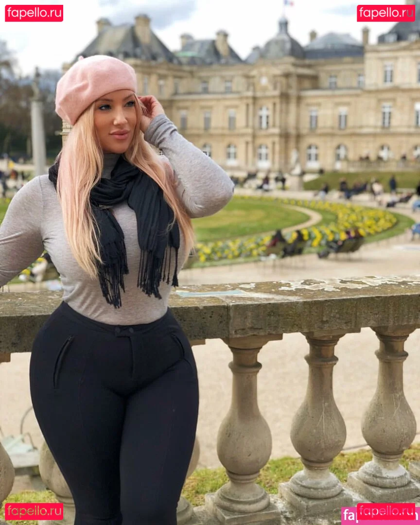 Taya Christian Onlyfans Photo Gallery 